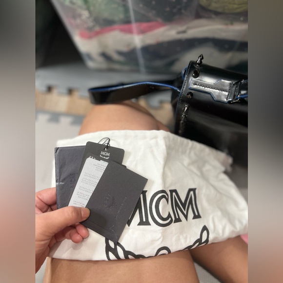 MCM STUDS 2wayBag - Picture 11 of 11